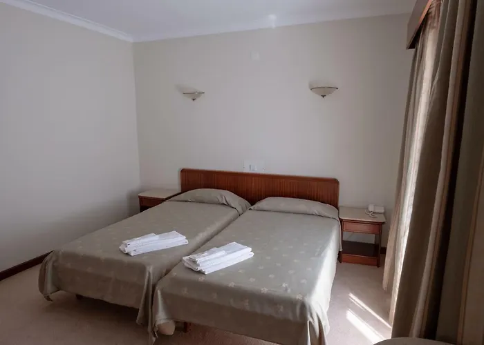 Hotel Peregrinos De By Umbral 2*